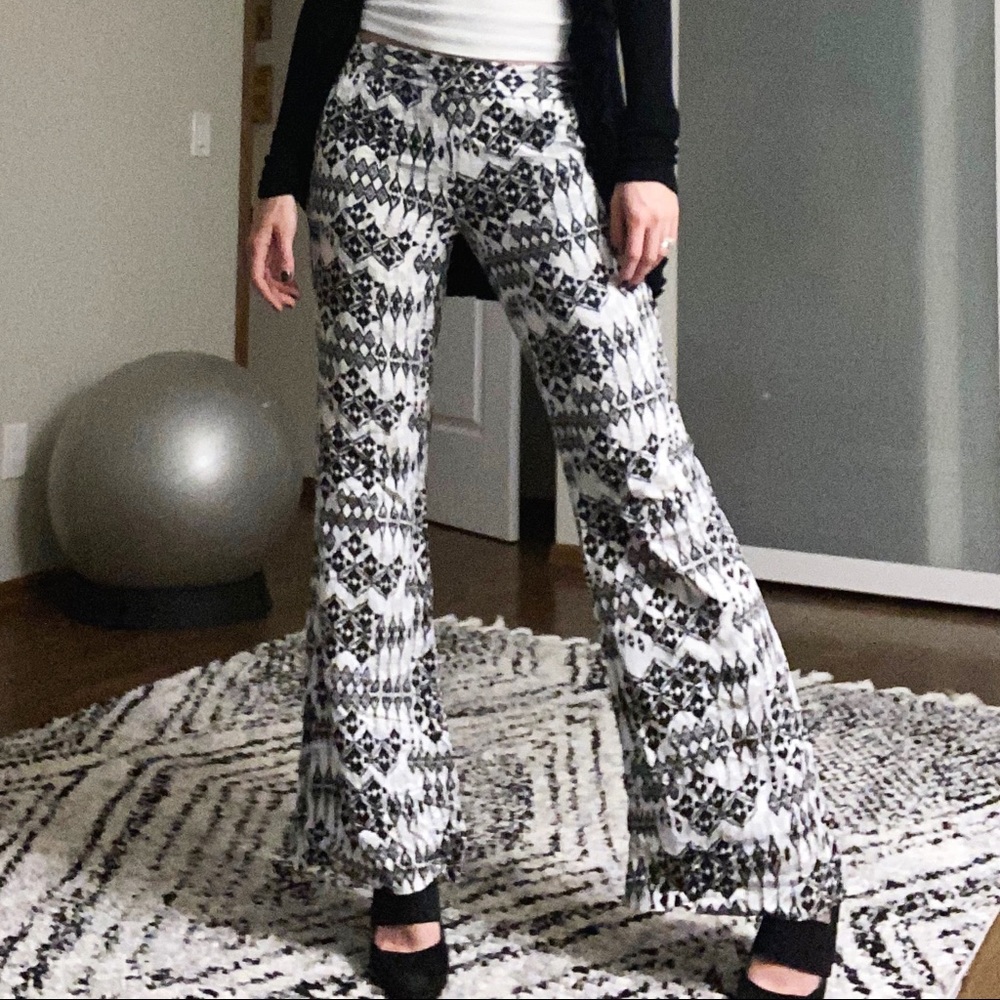 Jessica Simpson Linen flowy Pants